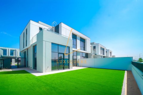 Villa in Al Furjan, Dubai 4 bedrooms, 336 sq.m. № 114471