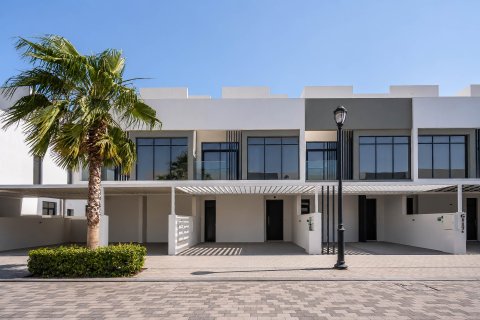 Вилла в Jumeirah Luxury, Джумейра Гольф Эстейтс, Дубай, 4 спальни, 318.6м², № 142274