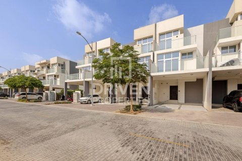 Maison de ville à Dubai, 5 chambres, 227.8 m², № 130059 - photo 2