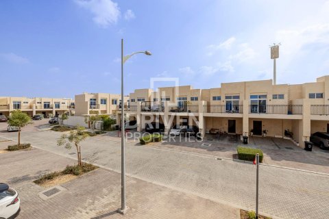 Townhouse in Dubai 3 bedrooms, 167.41 sq.m. № 130058 - photo 2