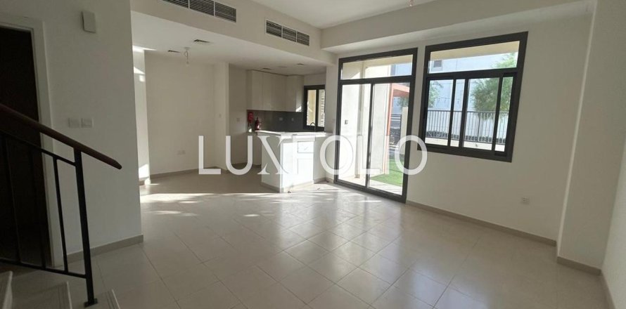 Adosado en Town Square, Dubai, 3 dormitorios, 188 m², № 45655