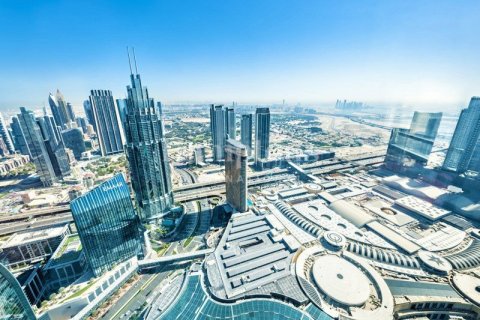 Квартира в Бурдж-Халифе, Дубай, 2 спальни, 177.352м², № 111225