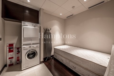 Apartment in Burj Khalifa, Dubai 2 bedrooms, 177.35182700 sq.m. № 111225 - photo 17