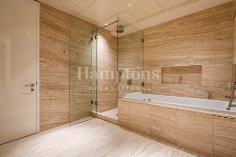 Apartment in Burj Khalifa, Dubai 2 bedrooms, 177.35182700 sq.m. № 111225 - photo 14