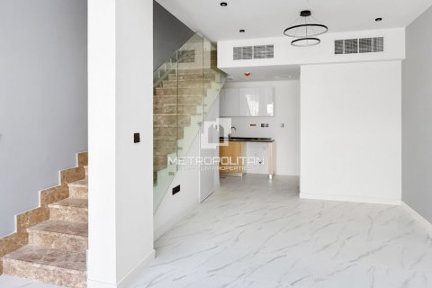 Adosado en Dubai Land, Dubai, 1 dormitorio, 69 m², № 73604