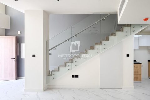 Adosado en Dubai Land, Dubai, 1 dormitorio, 69 m², № 73604 - foto 5