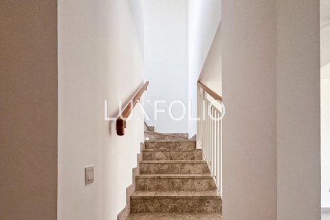 Снять в аренду таунхаус в Maple at Dubai Hills Estate, Дубай Хилс Эстейт, Дубай: 3 спальни, 194м², № 46337 - фото 8