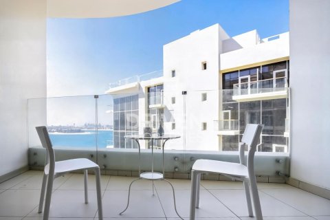 Apartment in The Crescent, Palm Jumeirah, Dubai 1 bedroom, 73.39 sq.m. № 140905 - photo 3