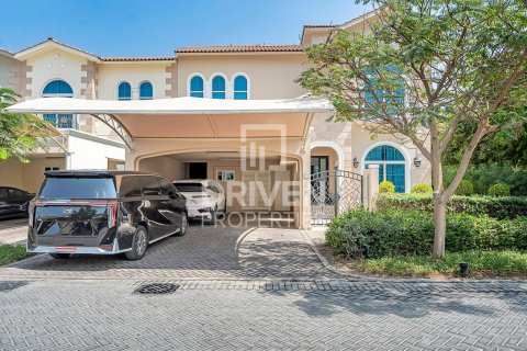 Adosado en Green Community Motor City, Motor City, Dubai, 5 dormitorios, 449.56 m², № 140893