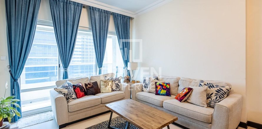Apartment in Jumeirah Lake Towers, Dubai 1 bedroom, 73.39 sq.m. № 140904