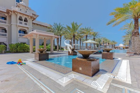 Apartment in The Crescent, Palm Jumeirah, Dubai 1 bedroom, 104 sq.m. № 114578 - photo 9