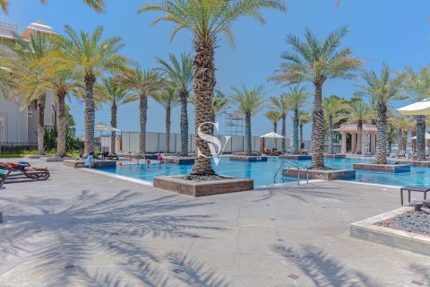 Apartment in The Crescent, Palm Jumeirah, Dubai 1 bedroom, 104 sq.m. № 114578 - photo 7