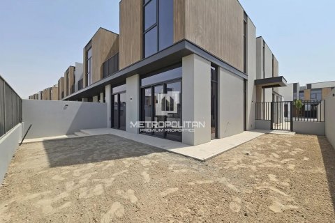 Adosado en Mudon, Dubai, 4 dormitorios, 254 m², № 73958 - foto 2