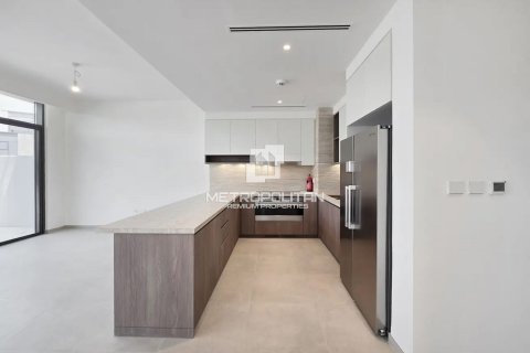 Adosado en Mudon, Dubai, 4 dormitorios, 254 m², № 73958 - foto 7