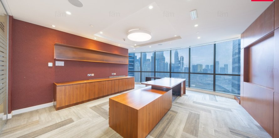 Bureau à Dubai, 505.4 m², № 97594