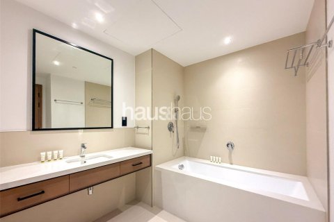 Apartment in Dubai Marina, Dubai 2 bedrooms, 174 sq.m. № 43341 - photo 15