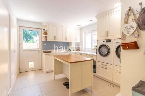 Villa à Dubai Investment Park, Dubai, 6 chambres, 673 m², № 43330 - photo 9