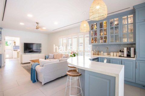 Villa à Dubai Investment Park, Dubai, 6 chambres, 673 m², № 43330 - photo 10