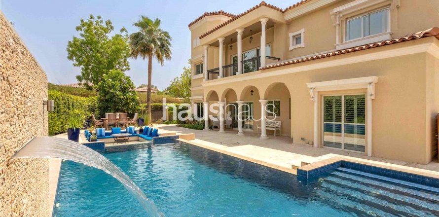 Villa à Dubai Investment Park, Dubai, 6 chambres, 673 m², № 43330