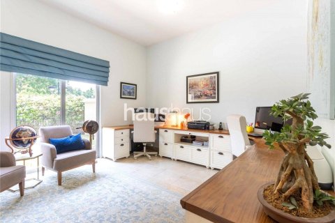 Villa à Dubai Investment Park, Dubai, 6 chambres, 673 m², № 43330 - photo 15