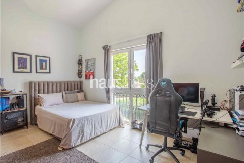 Villa à Dubai Investment Park, Dubai, 6 chambres, 673 m², № 43330 - photo 13
