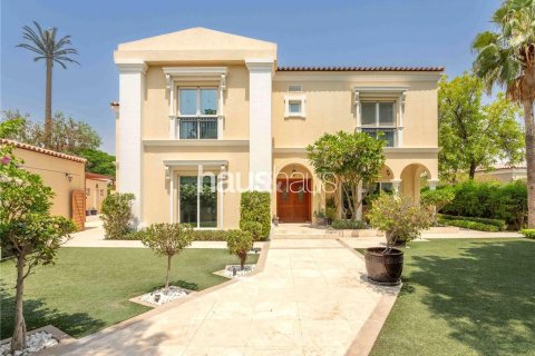 Villa à Dubai Investment Park, Dubai, 6 chambres, 673 m², № 43330 - photo 2