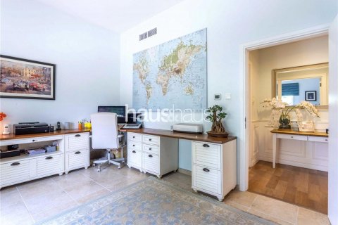 Villa à Dubai Investment Park, Dubai, 6 chambres, 673 m², № 43330 - photo 25