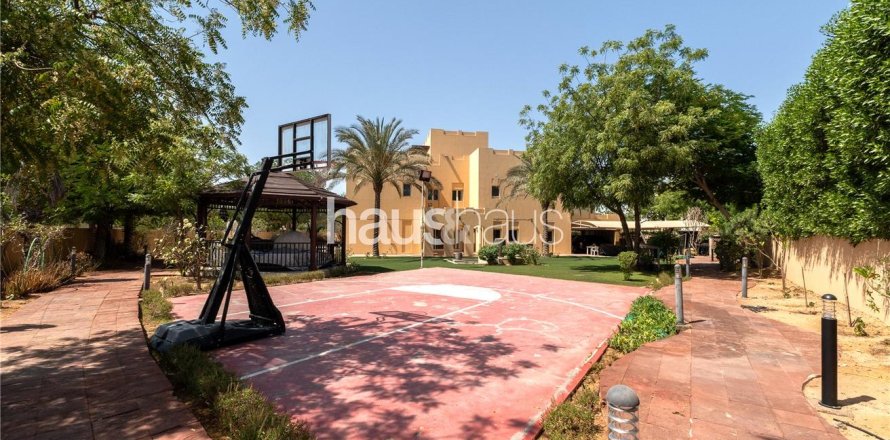 Villa à Arabian Ranches, Dubai, 7 chambres, 690 m², № 43339