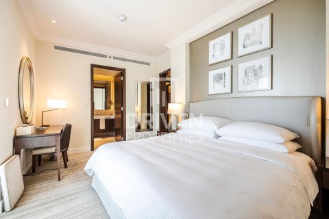 Снять в аренду квартиру в The Address Residence Fountain Views, Даунтаун Дубай (Даунтаун Бурдж Дубай), Дубай: 2 спальни, 134.9м², № 137015 - фото 10