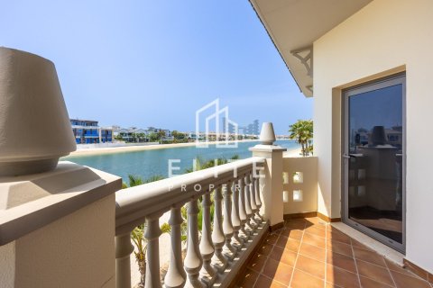Villa in Garden Homes, Palm Jumeirah, Dubai 5 bedrooms, 657 sq.m. № 139076