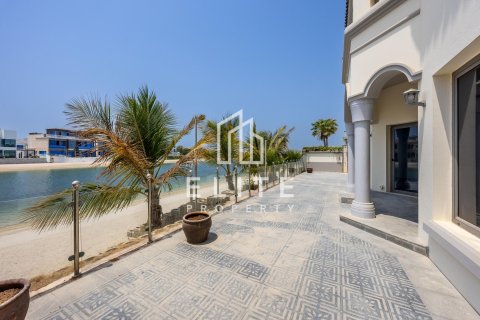 Villa en Garden Homes, Palm Jumeirah, Dubai, 5 dormitorios, 657 m², № 139076 - foto 2