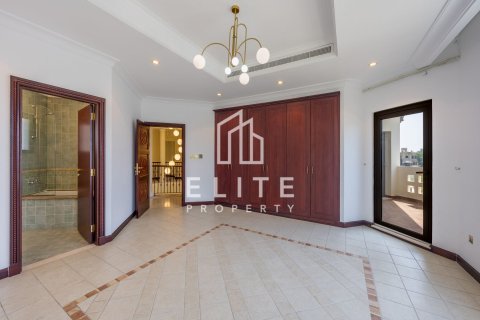 Villa en Garden Homes, Palm Jumeirah, Dubai, 5 dormitorios, 657 m², № 139076 - foto 11