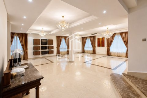 Villa en Living Legends, Dubai, 4 dormitorios, 903 m², № 139068 - foto 7