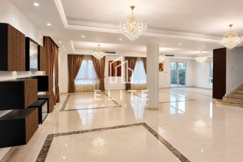 Villa en Living Legends, Dubai, 4 dormitorios, 903 m², № 139068 - foto 2