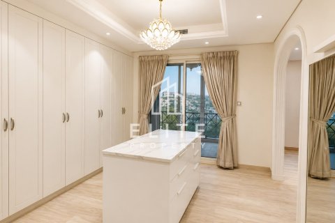 Villa en Living Legends, Dubai, 4 dormitorios, 903 m², № 139068 - foto 11