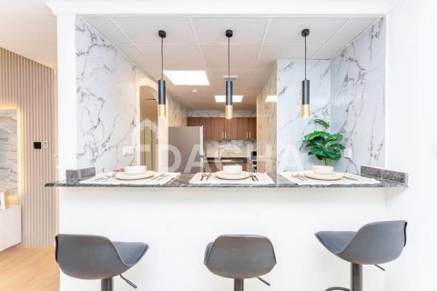 Apartamento en Dubai Marina, Dubai, 3 dormitorios, 130 m², № 112693 - foto 8