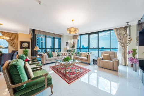 Apartment in Dubai 3 bedrooms, 215 sq.m. № 73692 - photo 4