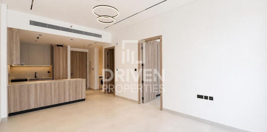Квартира в Дубай Студио-Сити, Дубай, 1 спальня, 79.9м², № 138628