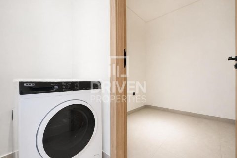 Купить квартиру в Дубай Студио-Сити, Дубай: 1 спальня, 79.9м², № 138628 - фото 12