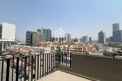 Apartment in District 15, Jumeirah Village Circle, Dubai 2 bedrooms, 114 sq.m. № 139077
