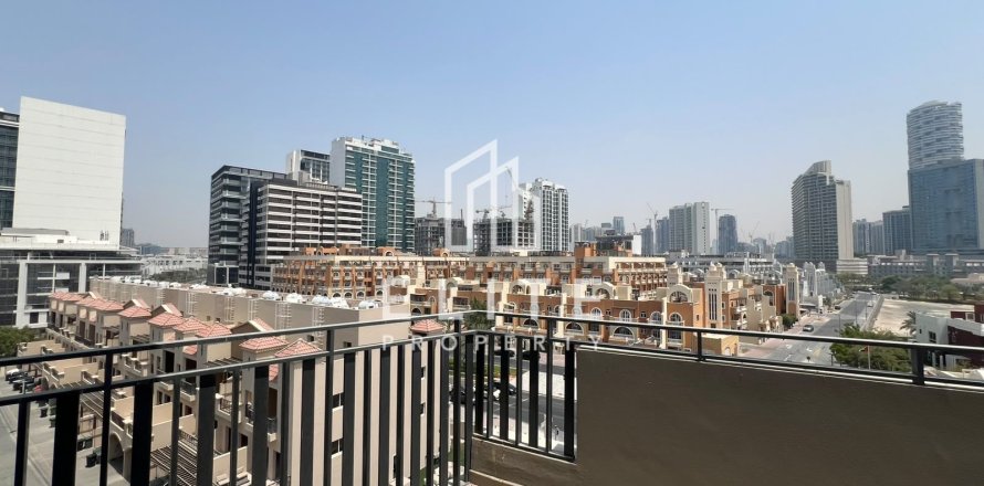 Квартира в District 15, Джумейра Вилладж Серкл, Дубай, 2 спальни, 114м², № 139077