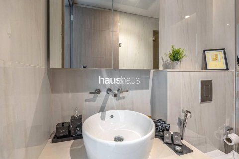 Apartment in Business Bay, Dubai 2 bedrooms, 126 sq.m. № 43583 - photo 11