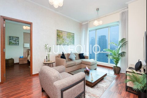 Купить квартиру в Дубай Марине, Дубай: 2 спальни, 137м², № 45772 - фото 2