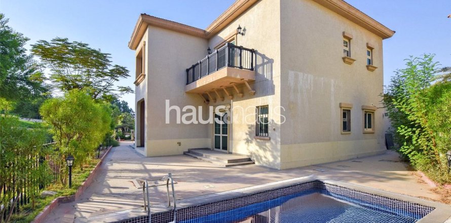 Villa en Jumeirah Islands, Dubai, 4 dormitorios, 543 m², № 44307