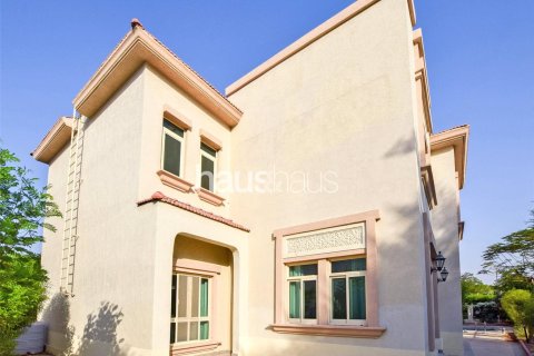 Villa en Jumeirah Islands, Dubai, 4 dormitorios, 543 m², № 44307 - foto 3