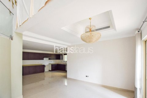 Villa en Jumeirah Islands, Dubai, 4 dormitorios, 543 m², № 44307 - foto 10