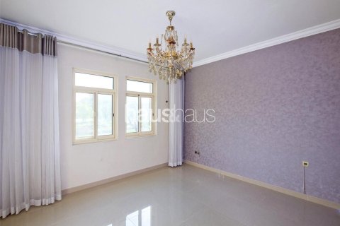 Villa en Jumeirah Islands, Dubai, 4 dormitorios, 543 m², № 44307 - foto 13