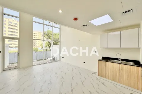 Townhouse in Dubai Investment Park, Dubai 4 bedrooms, 245 sq.m. № 104824