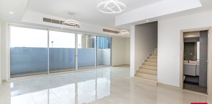 Townhouse in Dubai Sports City, Dubai 4 bedrooms, 173.6 sq.m. № 141927