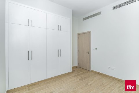Townhouse in Dubai Sports City, Dubai 4 bedrooms, 173.6 sq.m. № 141927 - photo 19